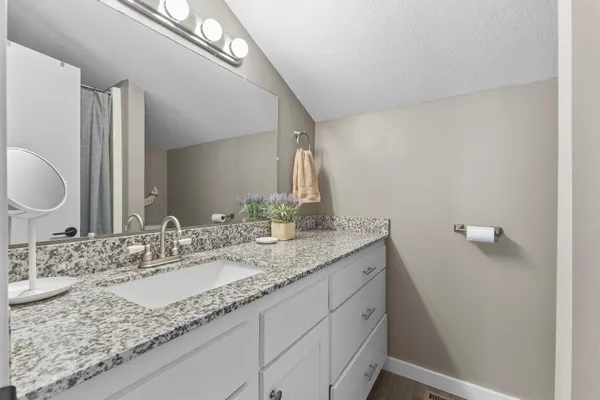 $300,000 | 935 Monterey Court North, Shoreview, MN 55126