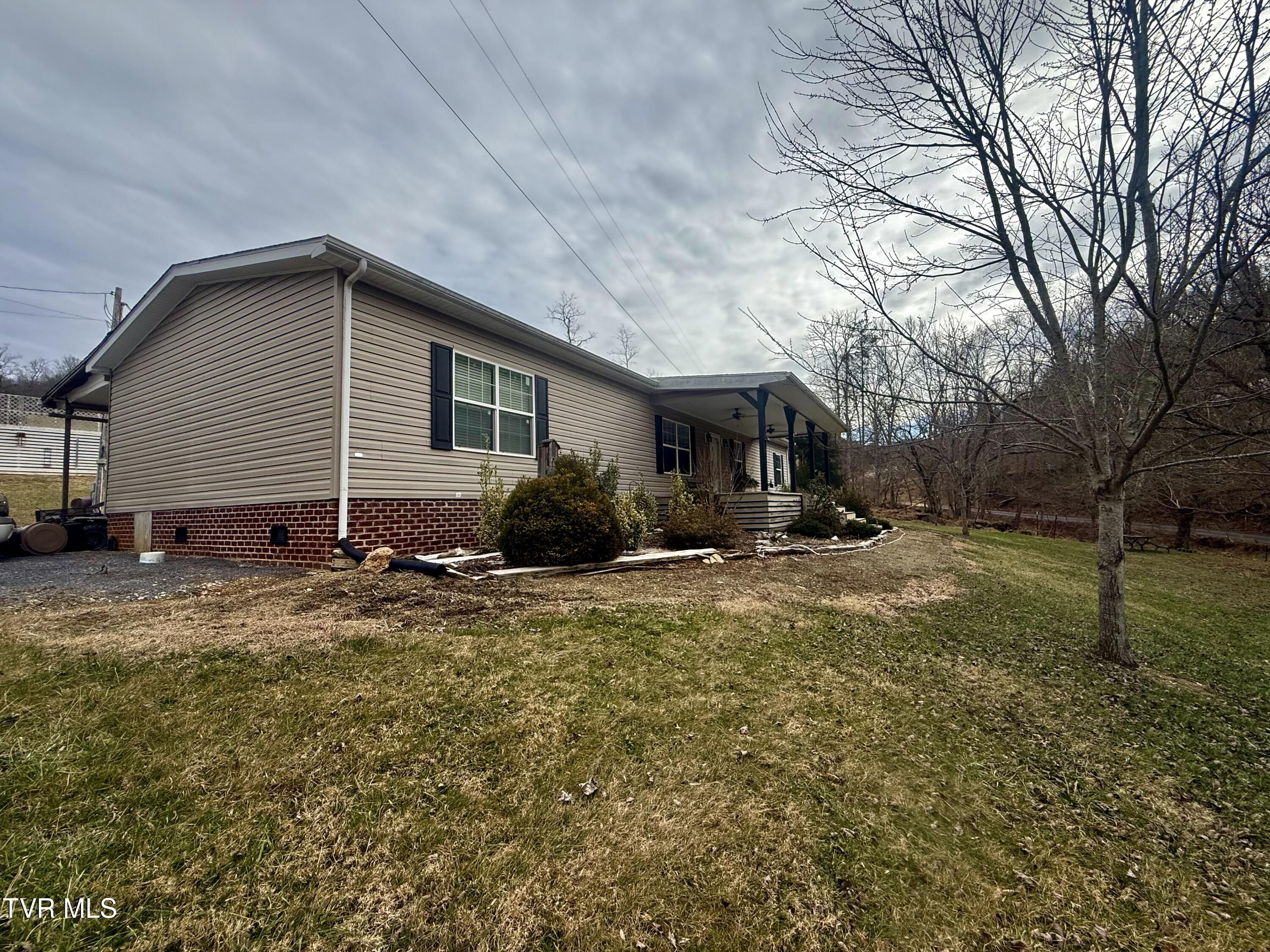 219 Ridge Road Eidson, TN 37731 - Photo 2 of 63 _Pic2