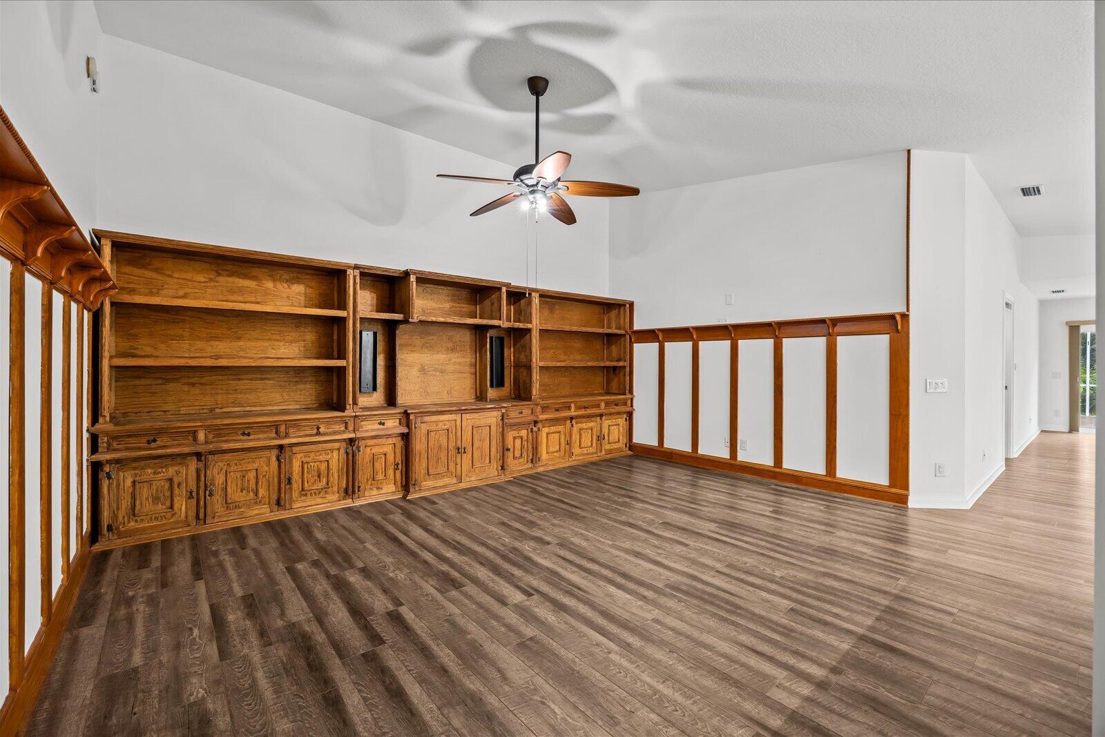 918 Southwest Balmoral Trace Stuart, FL 34997 - Photo 5 of 45 Living