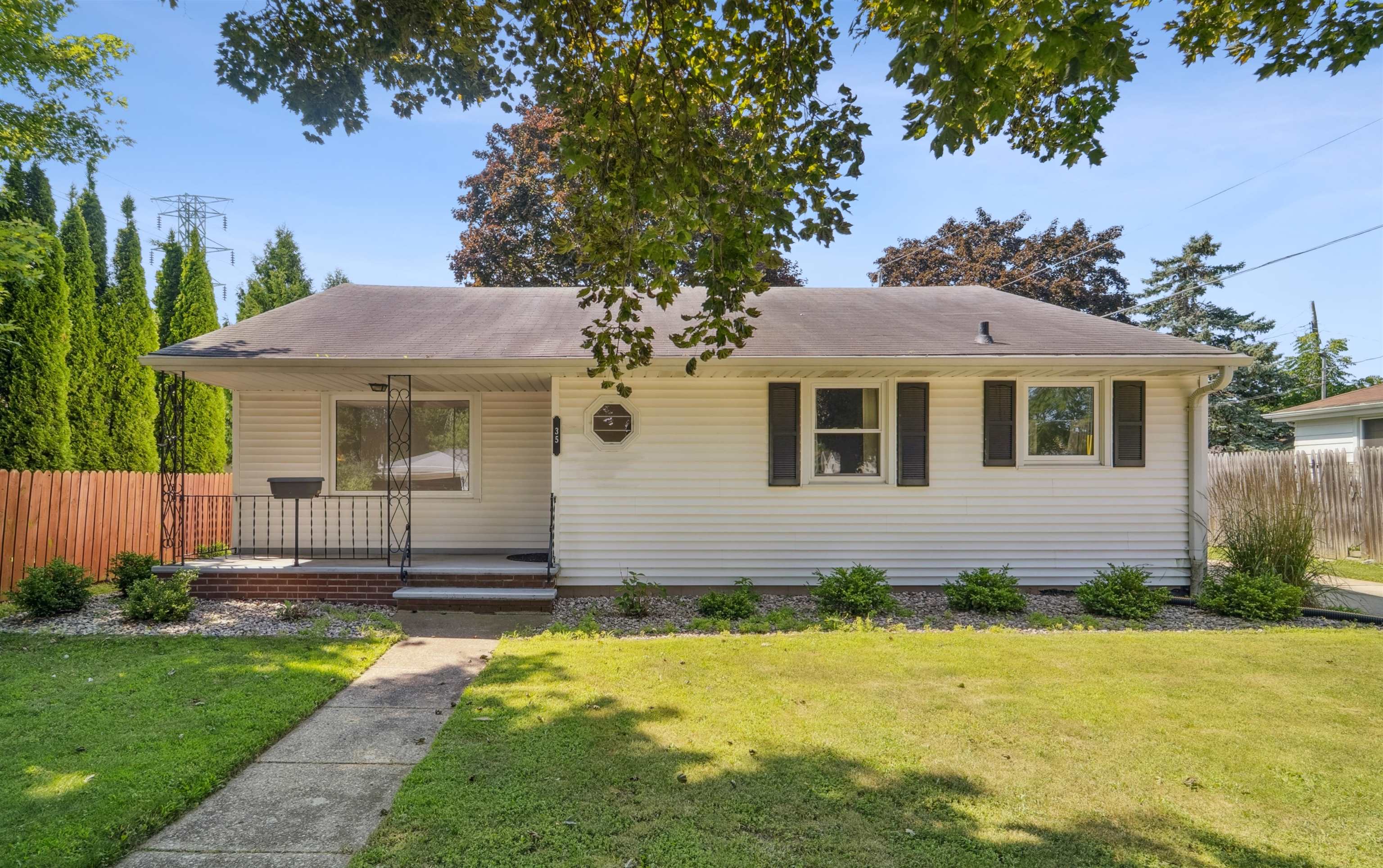 35 Foster Court Appleton, WI 54915 - Photo 1 of 1 Gallery Image 1