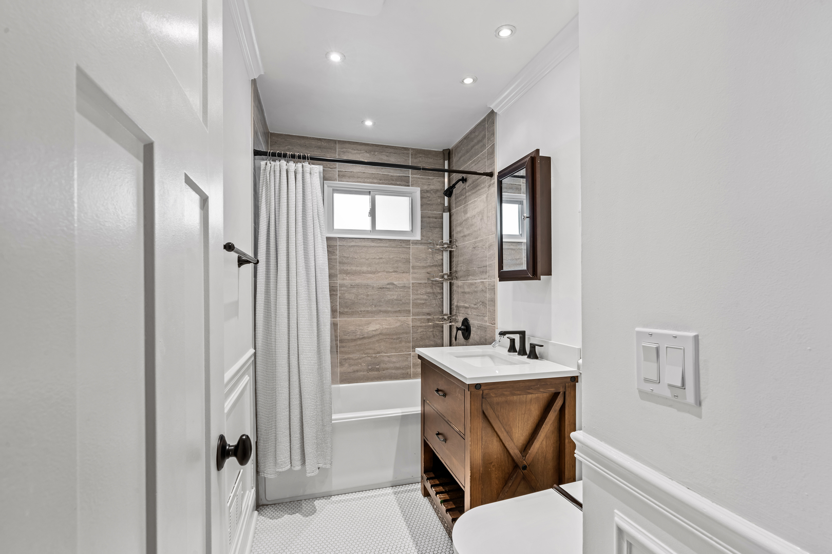 2211 Birch Street Park Ridge, IL 60068 - Photo 11 of 20 Gallery Image 11