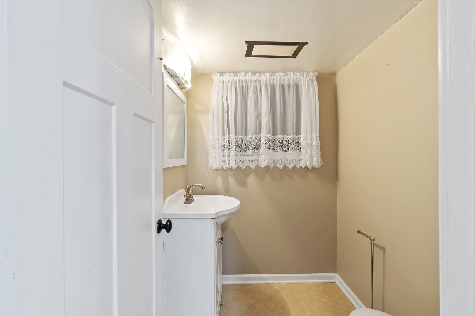 2211 Birch Street Park Ridge, IL 60068 - Photo 16 of 20 Gallery Image 16