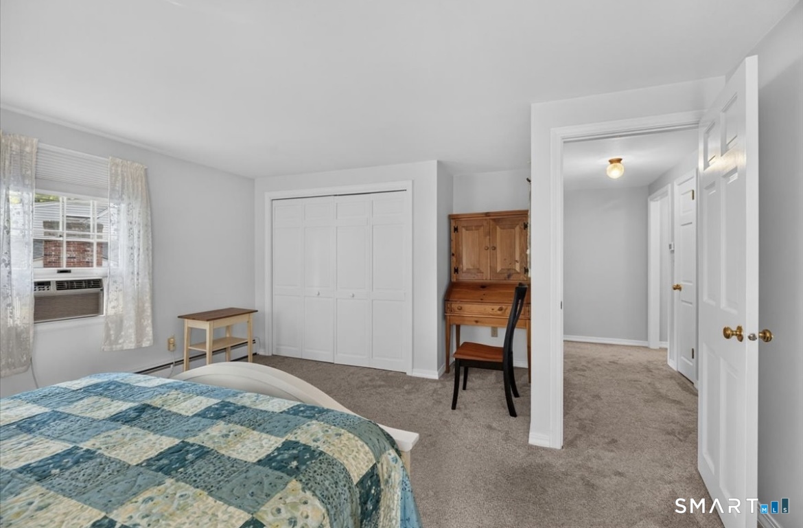127 Helaine Road Manchester, CT 06042 - Photo 15 of 35