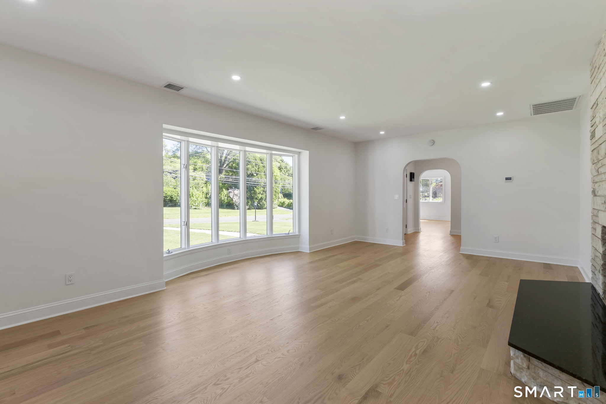 61 Flagg Road West Hartford, CT 06117 - Photo 24 of 39 Living room