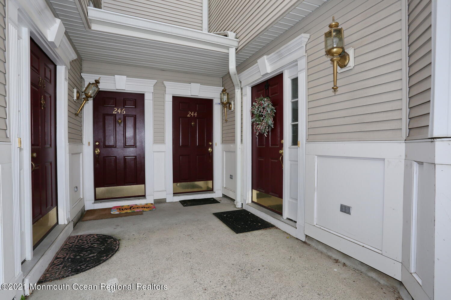 243 Riverwalk Way Clifton NJ-large-005-0