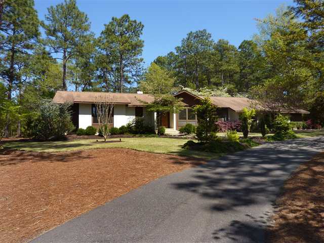7 Parson Road Pinehurst, NC 28374 - Photo 1 of 9 Primary Photo