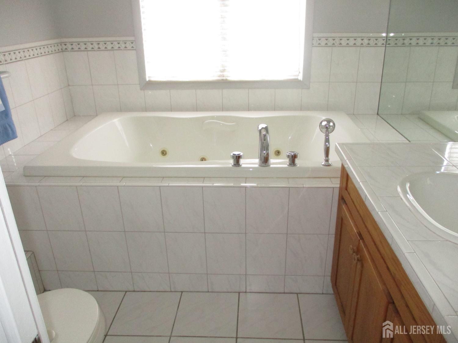 101 Idlewild Road Edison, NJ 08817 - Photo 35 of 42