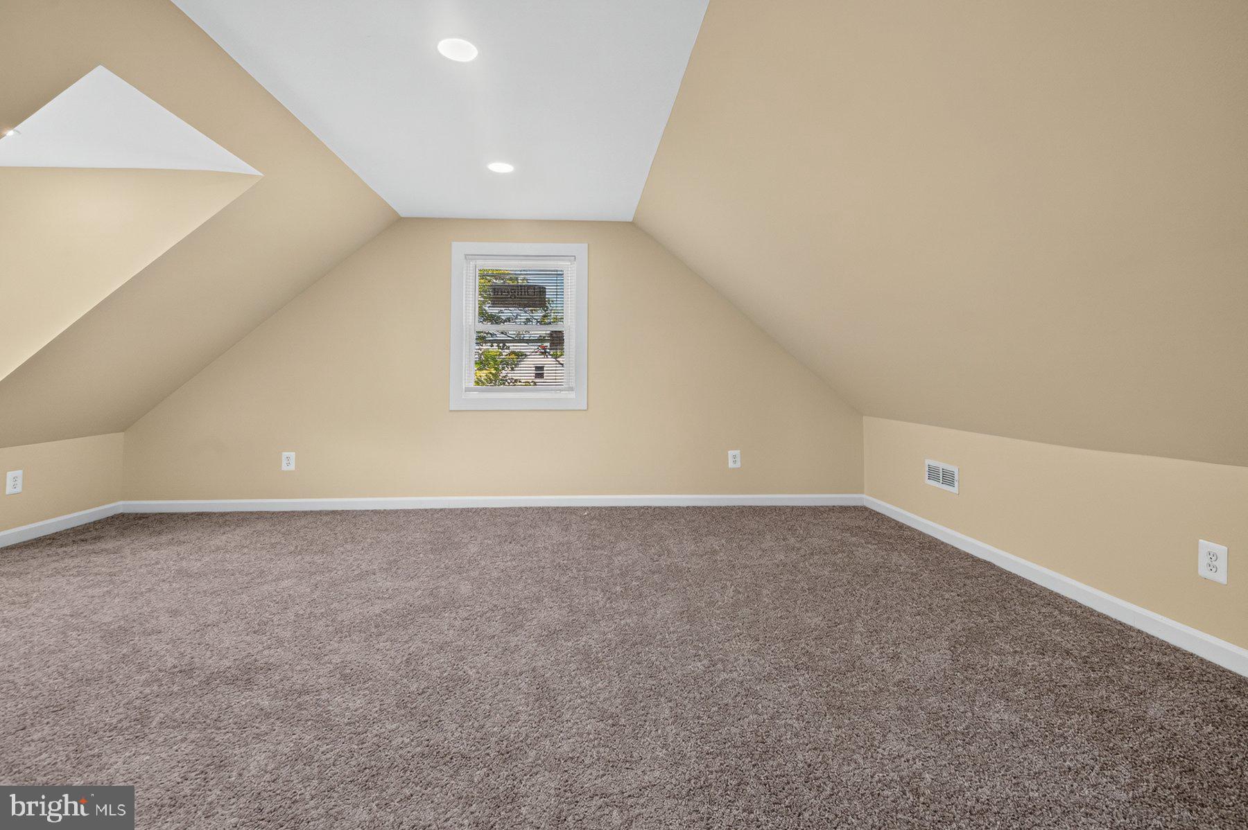 3439 Court Way Baltimore, MD 21222 - Photo 16 of 30