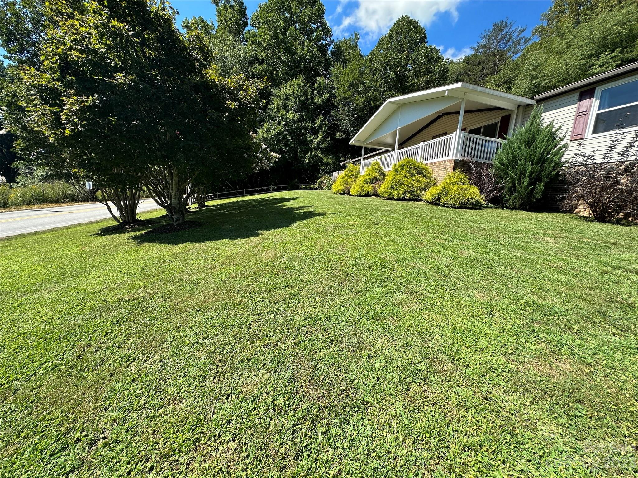 554 Concord Road Fletcher, NC 28732 - Photo 2 of 39 Gallery Image 2