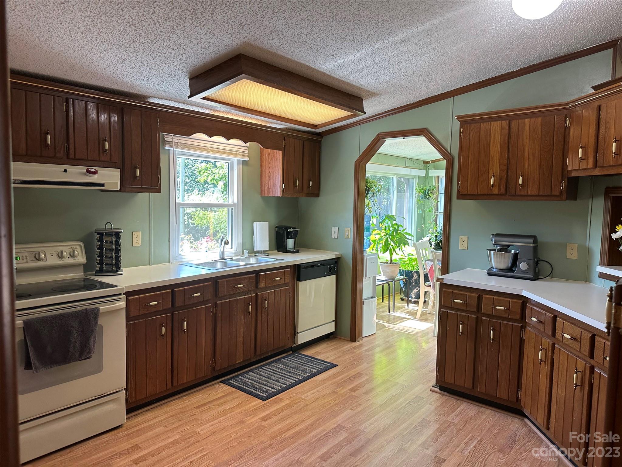 554 Concord Road Fletcher, NC 28732 - Photo 5 of 39 Gallery Image 5