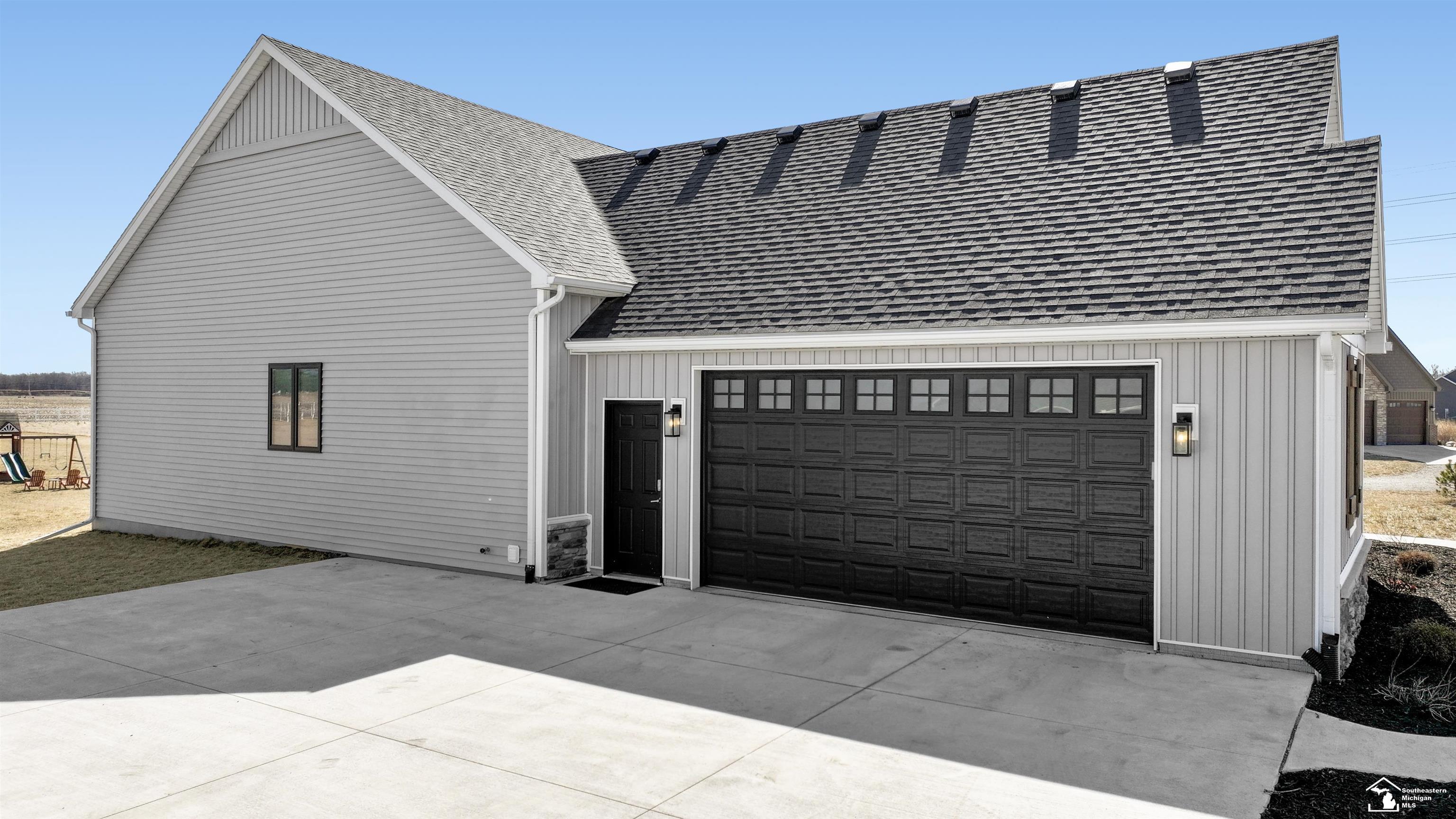 10430 Jackman Road Temperance, MI 48182 - Photo 6 of 66