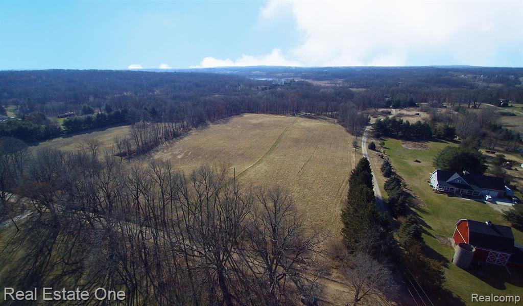 Vl Rattalee Lake Road Davisburg, MI 48350 - Photo 1 of 14