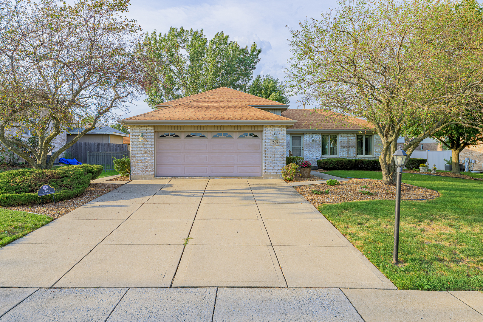 7502 West Lakeside Drive Frankfort, IL 60423 - Photo 1 of 17 Gallery Image 1