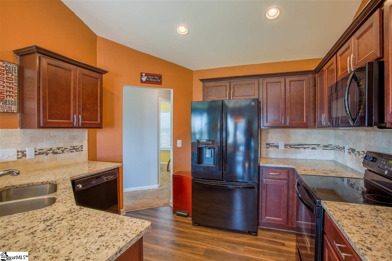 15 Tuttle Drive Simpsonville, SC 29680 - Photo 3 of 36