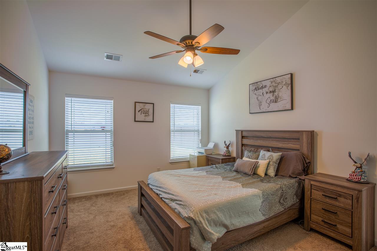 15 Tuttle Drive Simpsonville, SC 29680 - Photo 4 of 36