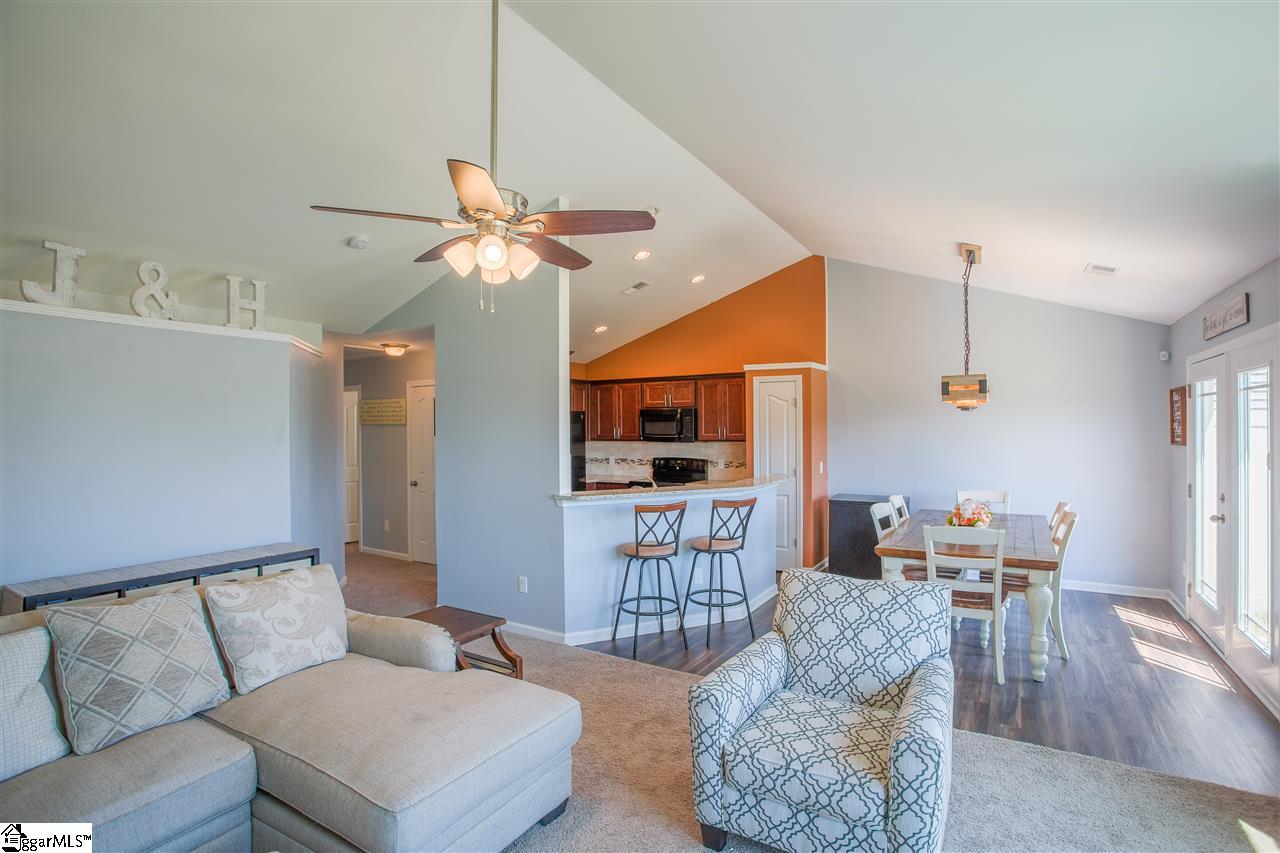 15 Tuttle Drive Simpsonville, SC 29680 - Photo 6 of 36