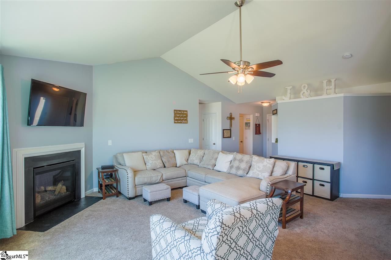 15 Tuttle Drive Simpsonville, SC 29680 - Photo 8 of 36