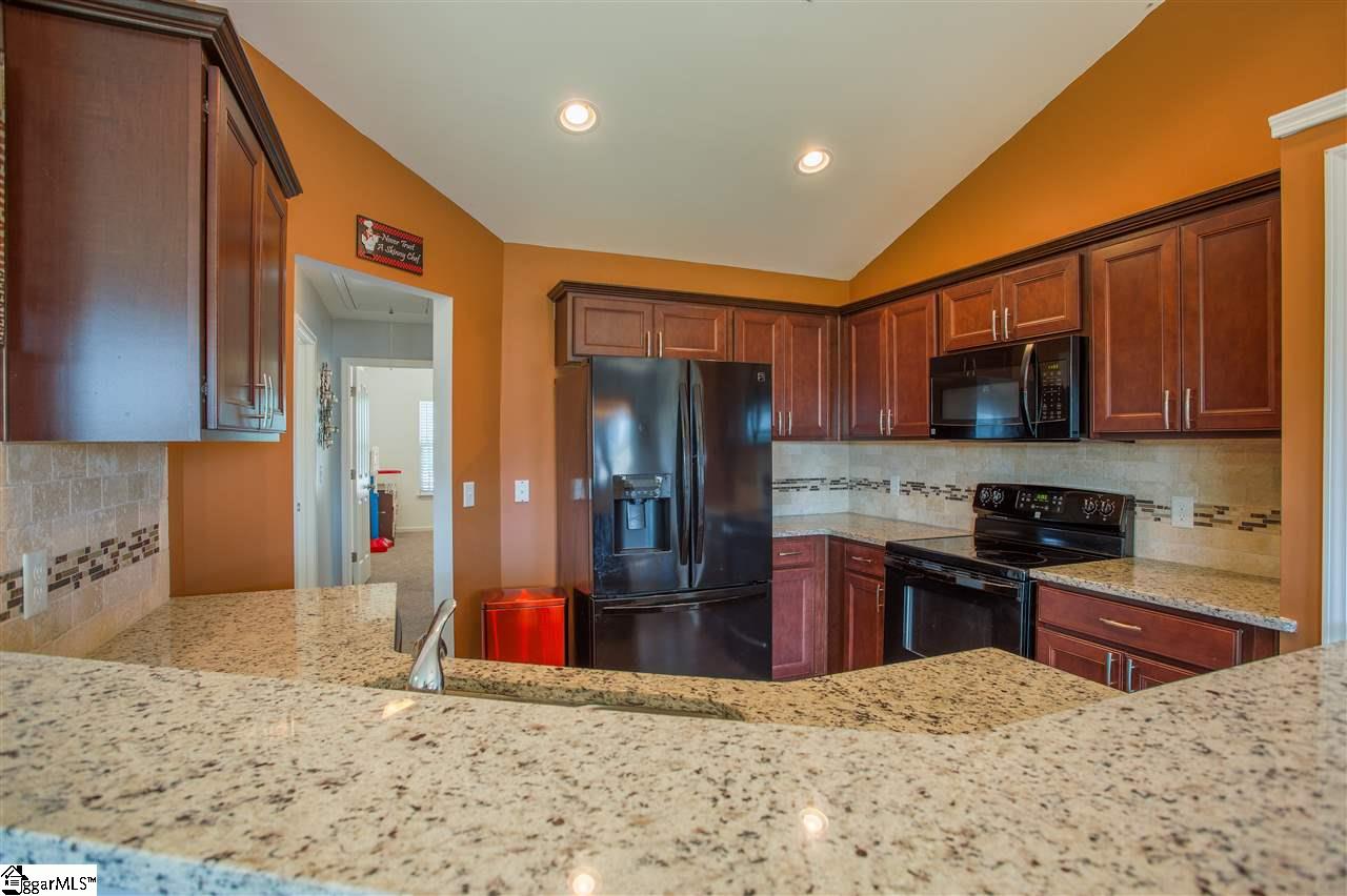 15 Tuttle Drive Simpsonville, SC 29680 - Photo 9 of 36