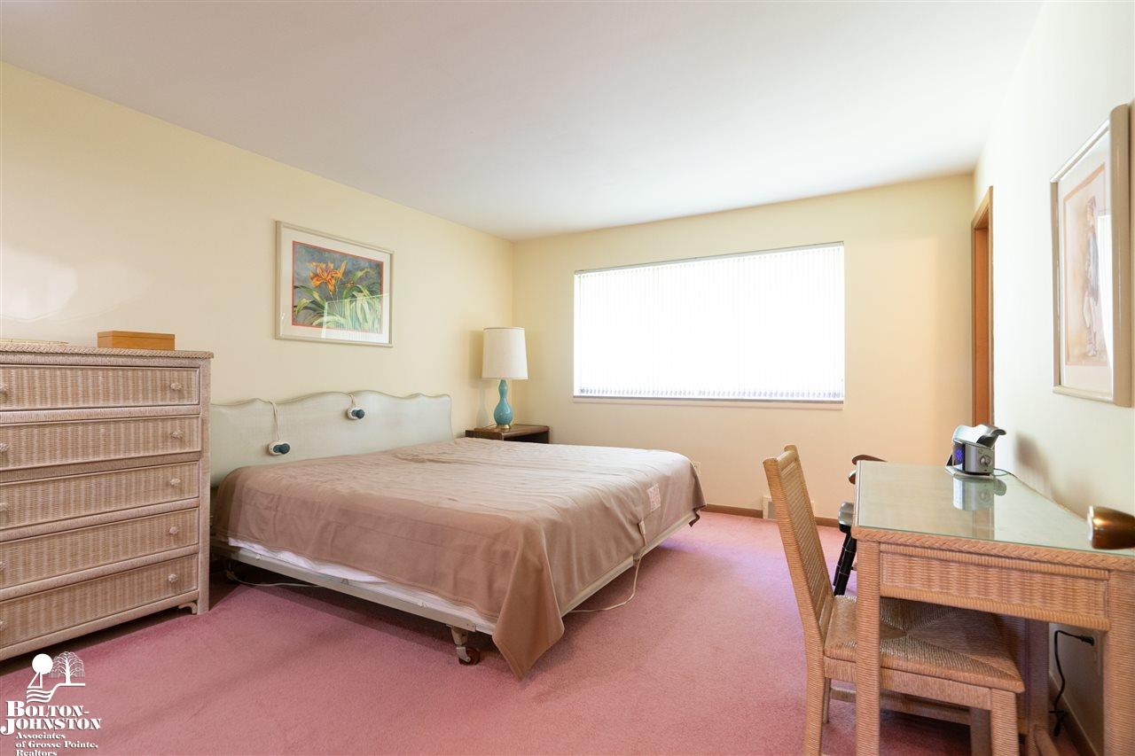 970 Canterbury Road Grosse Pointe Woods, MI 48236 - Photo 16 of 26