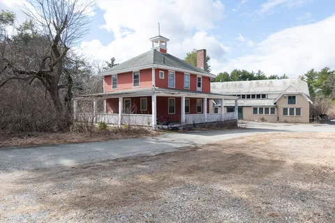 $699,000 | 133 Wellesley Street, Weston, MA 02493