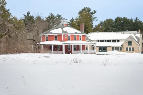 $699,000 | 133 Wellesley Street, Weston, MA 02493