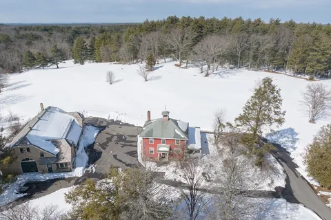 $699,000 | 133 Wellesley Street, Weston, MA 02493