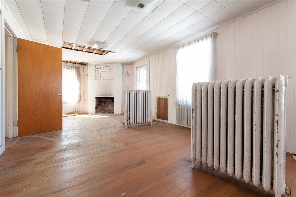 133 Wellesley Street Weston, MA 02493 - Photo 18 of 32