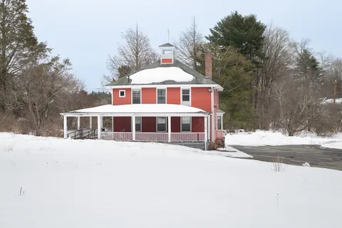 $699,000 | 133 Wellesley Street, Weston, MA 02493