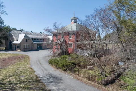 $699,000 | 133 Wellesley Street, Weston, MA 02493