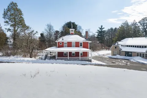 $699,000 | 133 Wellesley Street, Weston, MA 02493