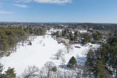$699,000 | 133 Wellesley Street, Weston, MA 02493