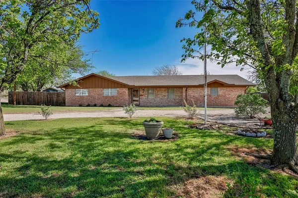 $319,000 | 6989 Farm To Market Road 922, Era, TX 76238