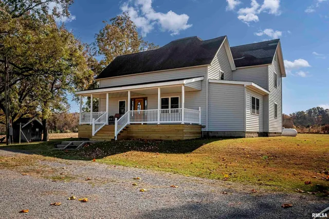 $449,000 | 17064 Old Frankfort Road, Johnston City, IL 62951