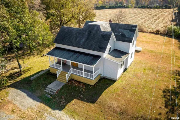 $425,000 | 17064 Old Frankfort Road, Johnston City, IL 62951