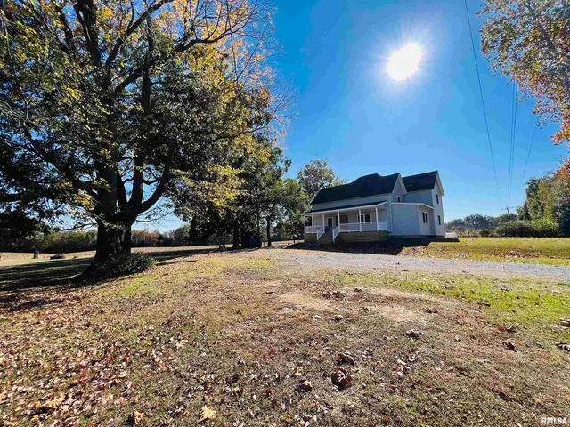 $425,000 | 17064 Old Frankfort Road, Johnston City, IL 62951