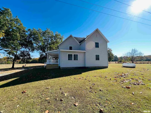 $425,000 | 17064 Old Frankfort Road, Johnston City, IL 62951