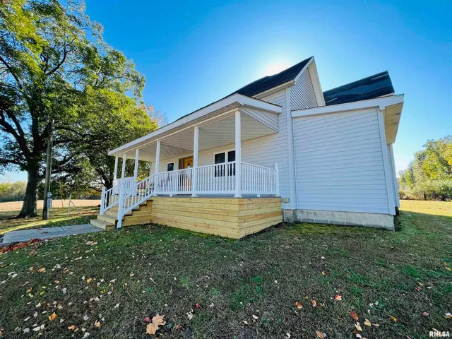 $425,000 | 17064 Old Frankfort Road, Johnston City, IL 62951