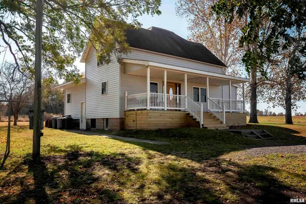 $425,000 | 17064 Old Frankfort Road, Johnston City, IL 62951