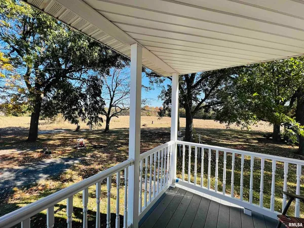 $425,000 | 17064 Old Frankfort Road, Johnston City, IL 62951