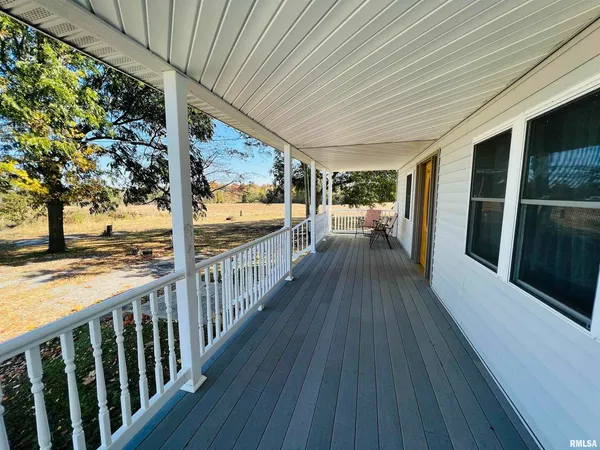 $425,000 | 17064 Old Frankfort Road, Johnston City, IL 62951