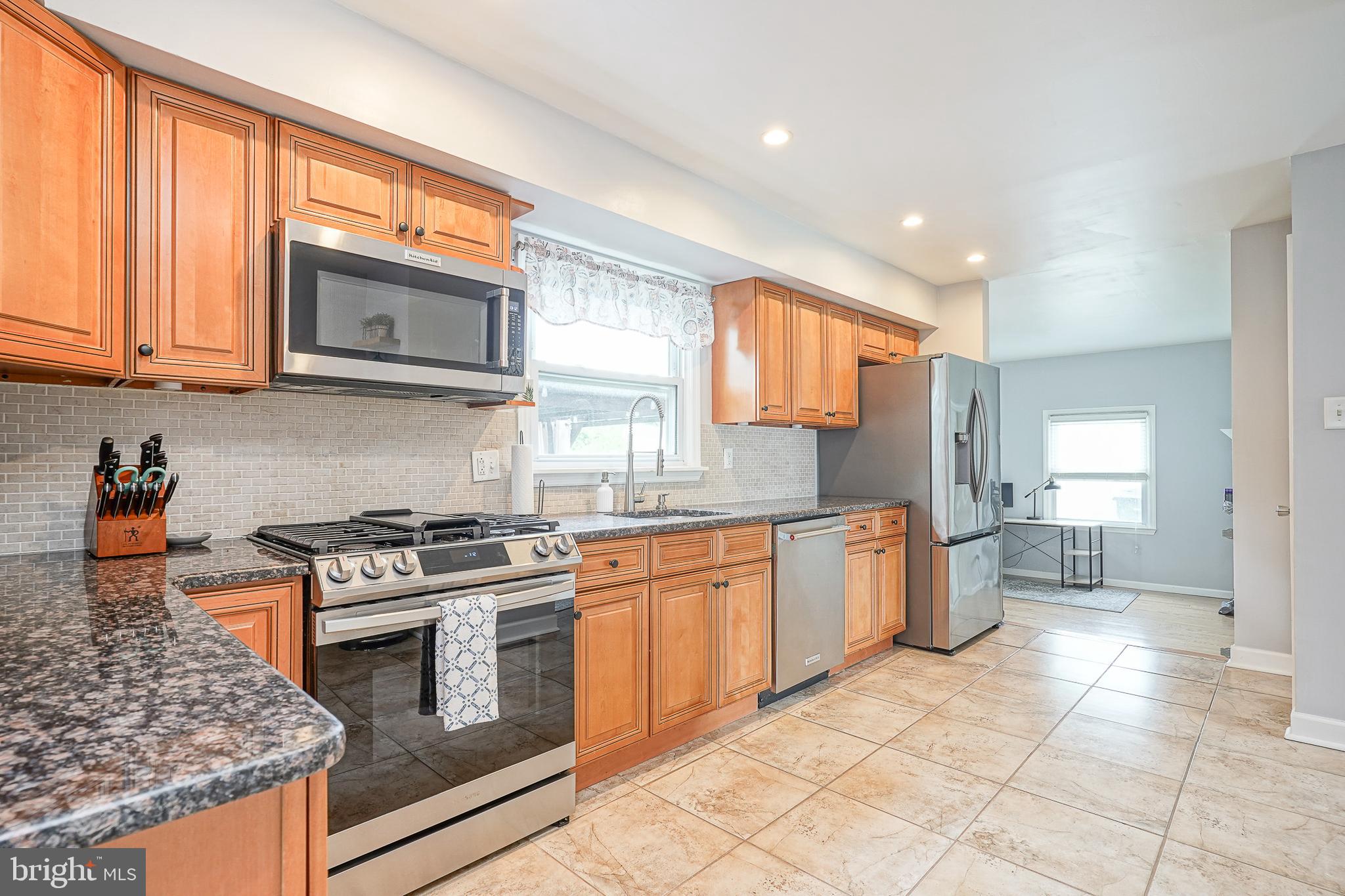 2305 Beverly Road Cinnaminson, NJ 08077 - Photo 11 of 37 Gallery Image 11