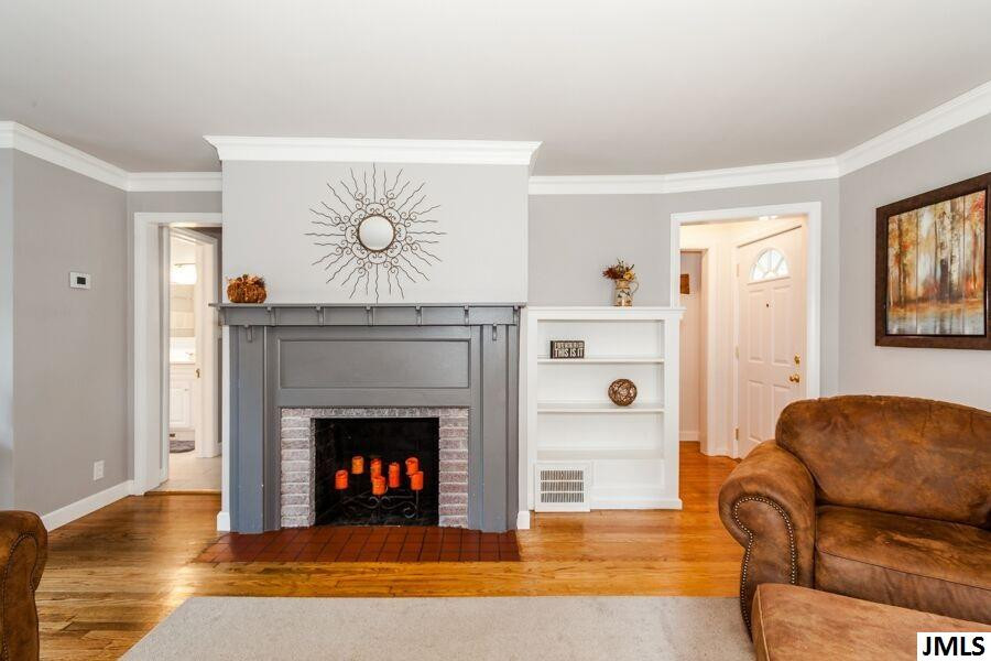 852 Springcrest Boulevard Jackson, MI 49203 - Photo 8 of 36 Photo 8