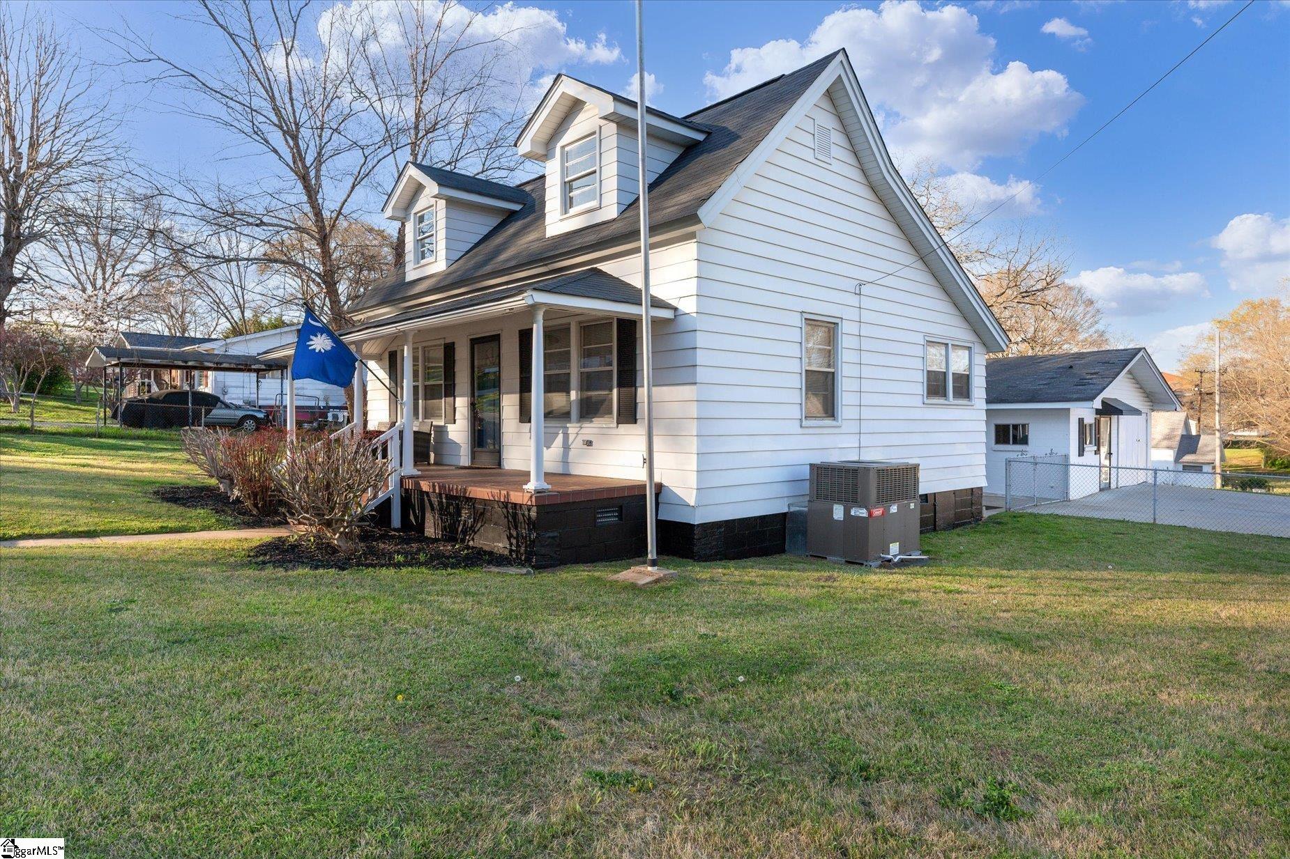 9 Guy Street Pelzer, SC 29669 - Photo 3 of 35