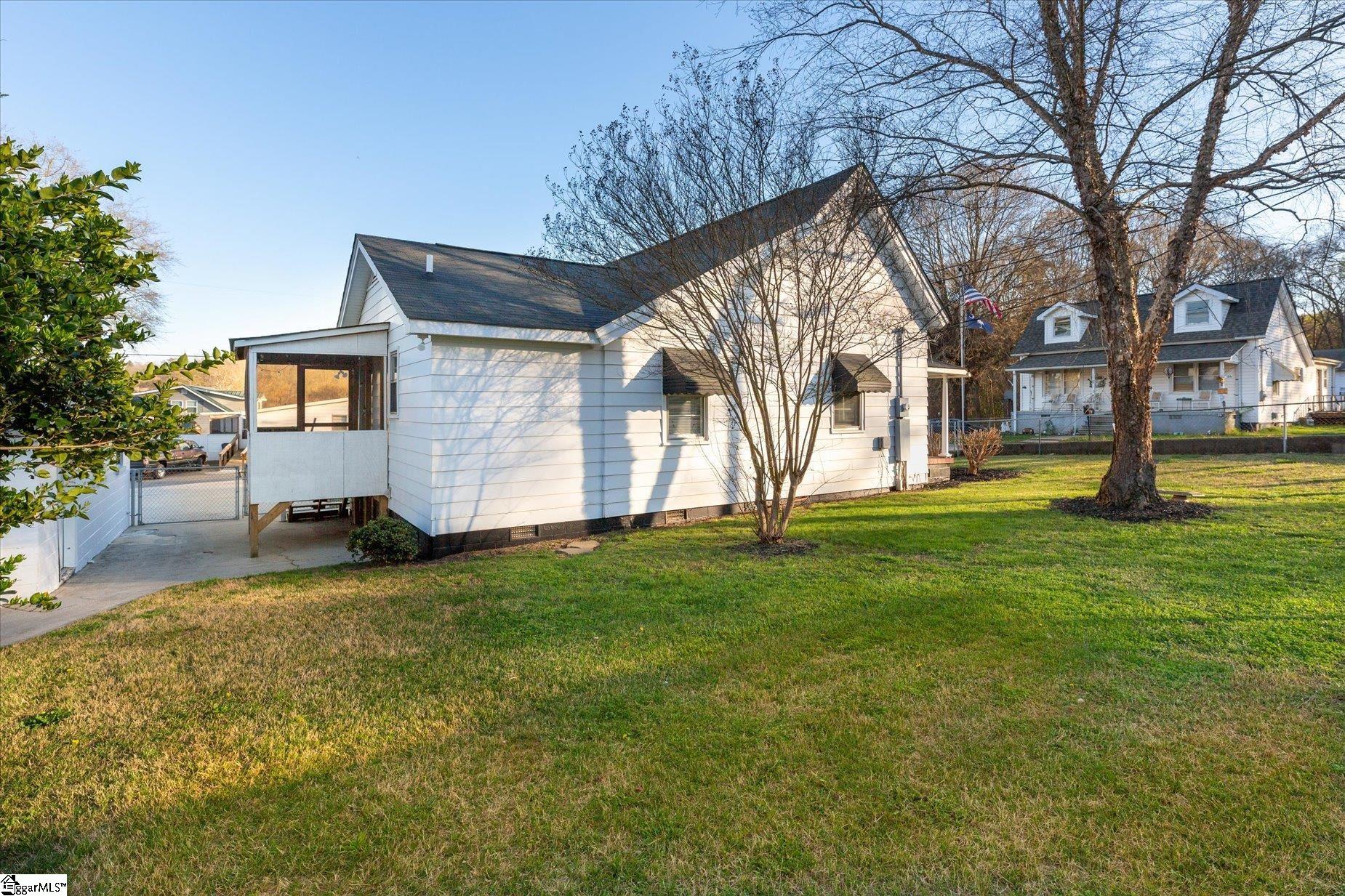 9 Guy Street Pelzer, SC 29669 - Photo 6 of 35