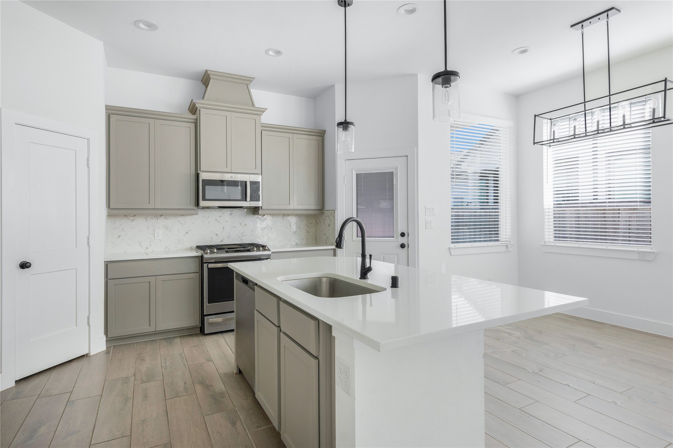 12946 Rio Mariano Lane Cypress, TX 77433 - Photo 7 of 26