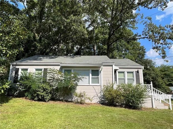 $2,200 | 2005 Benson Avenue Southeast, Smyrna, GA 30080