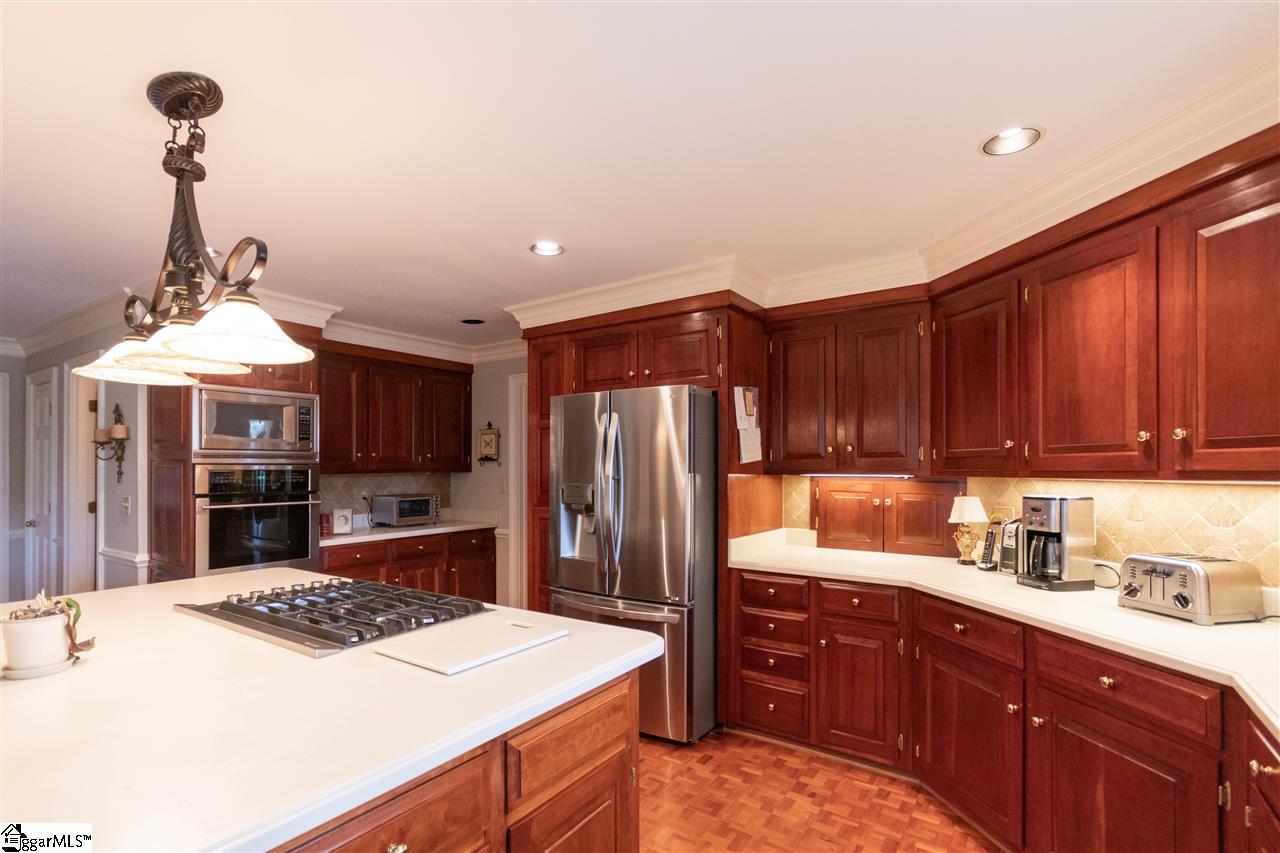 13 Parliament Road Greenville, SC 29615 - Photo 10 of 24 Gallery Image 10