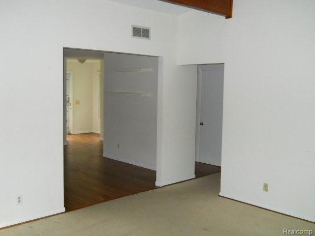 225 Whims Court Rochester, MI 48306 - Photo 7 of 11 7-28a 024