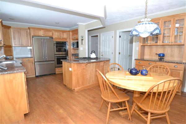 392 Border Road Concord, MA 01742 - Photo 9 of 15
