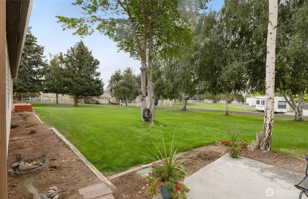 $164,999 | 7472 Rd F Southeast, Unit 8, Othello, WA 99344